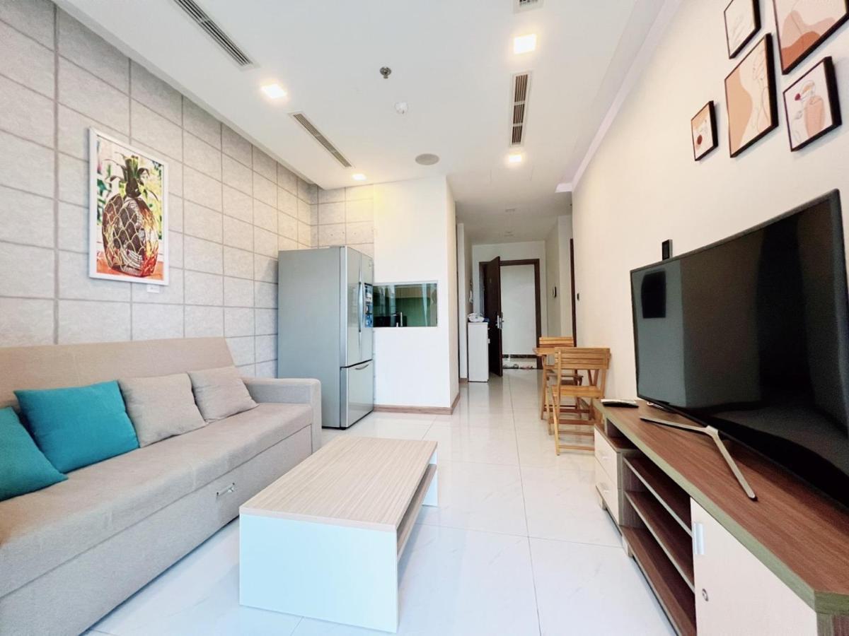 Vinhomes Landmark 81 - Christine *